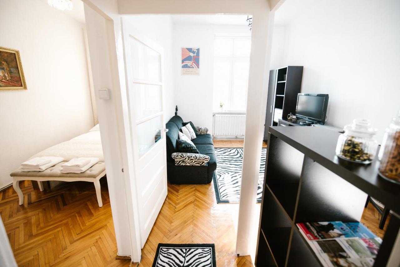 Apartament Stefan Apartment คลูจ-นาโปกา ภายนอก รูปภาพ